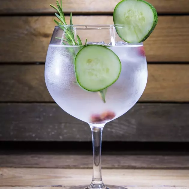 GIN TONIC