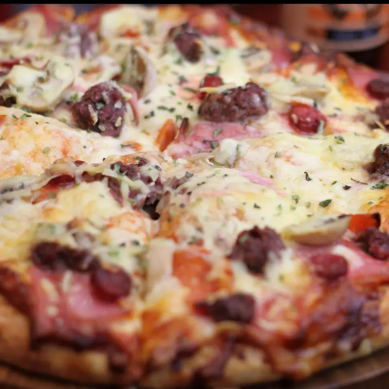 Pizza Boza's