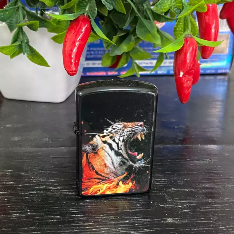Tipo Zippo Tigre