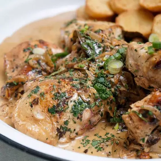 Lunes 13 Julio - Pollo al verdeo
