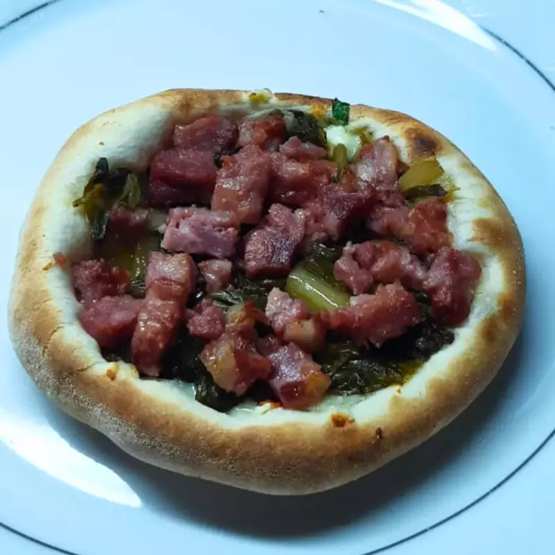 Esfiha Escarola, Queijo e Bacon