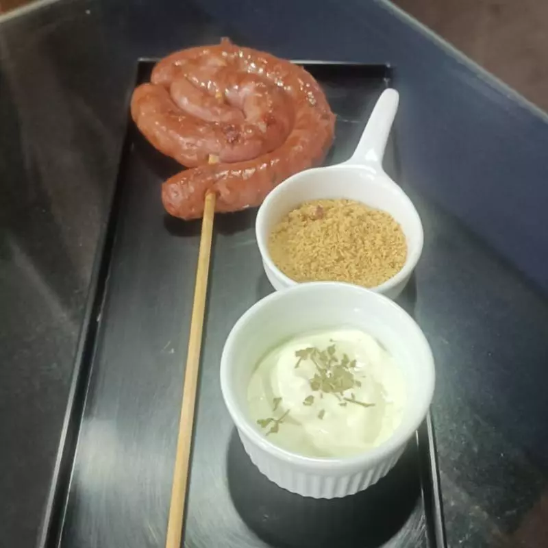 ESPETINHO LINGUIÇA MIGNON ROLO