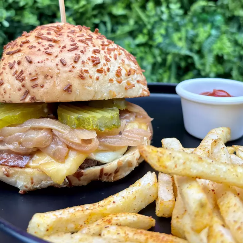 Burger La Plebe