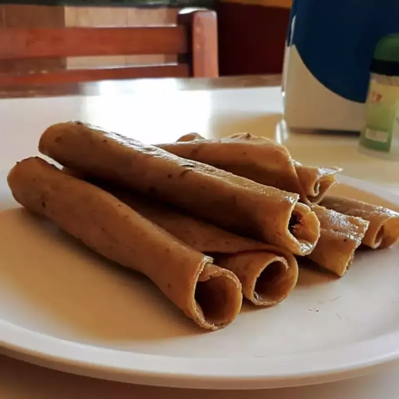 TACO DORADO DE SESOS