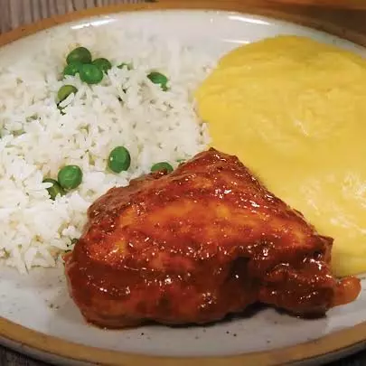 Pure con pollo con estofado
