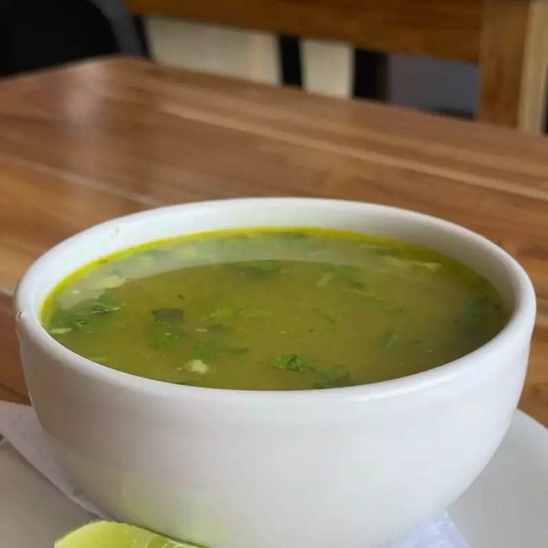 CONSOMÉ DE POLLO DOBLE