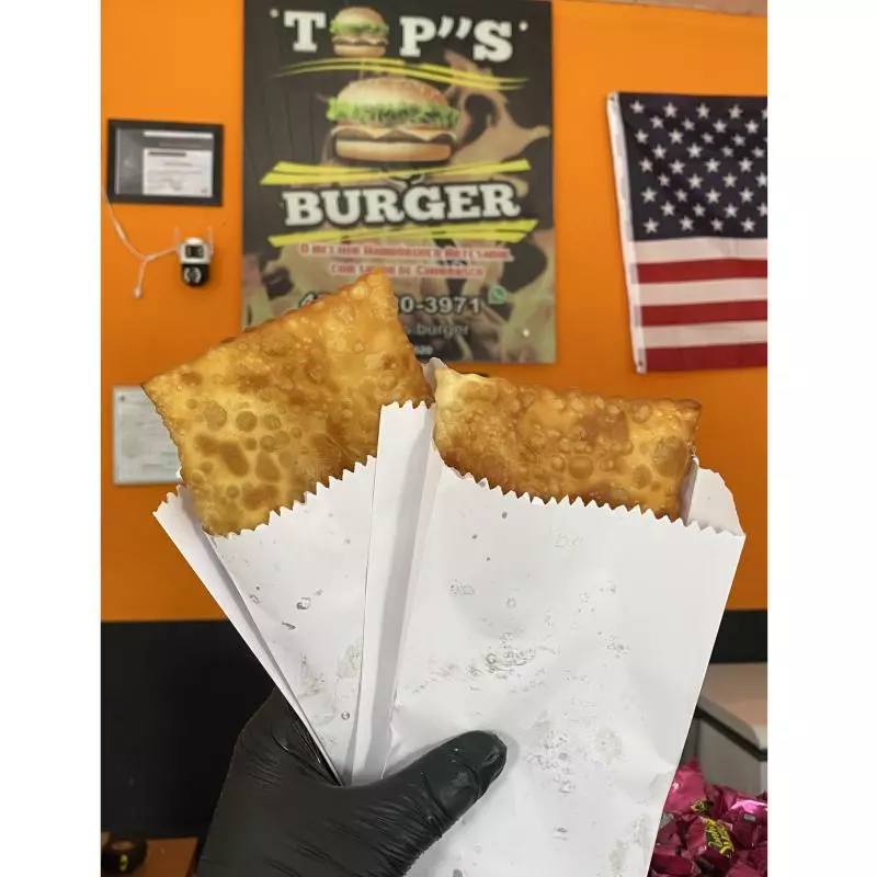 Pastel Frango com Requeijão