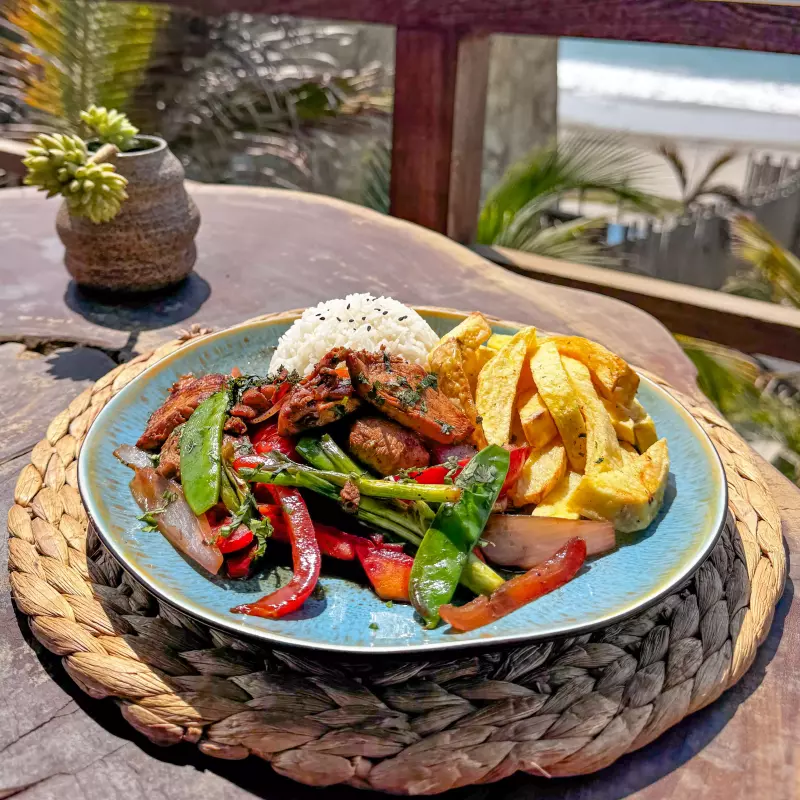 Saltado de pollo