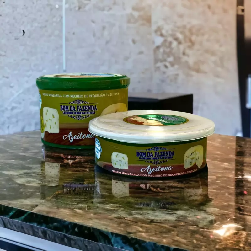 Q. trufado com requeijão e azeitona