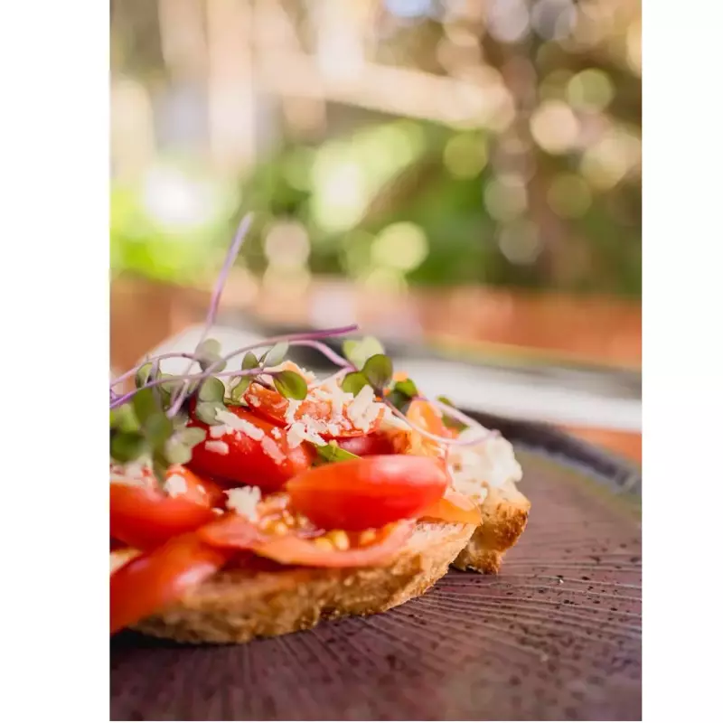 Bruschettas Alla Caprese