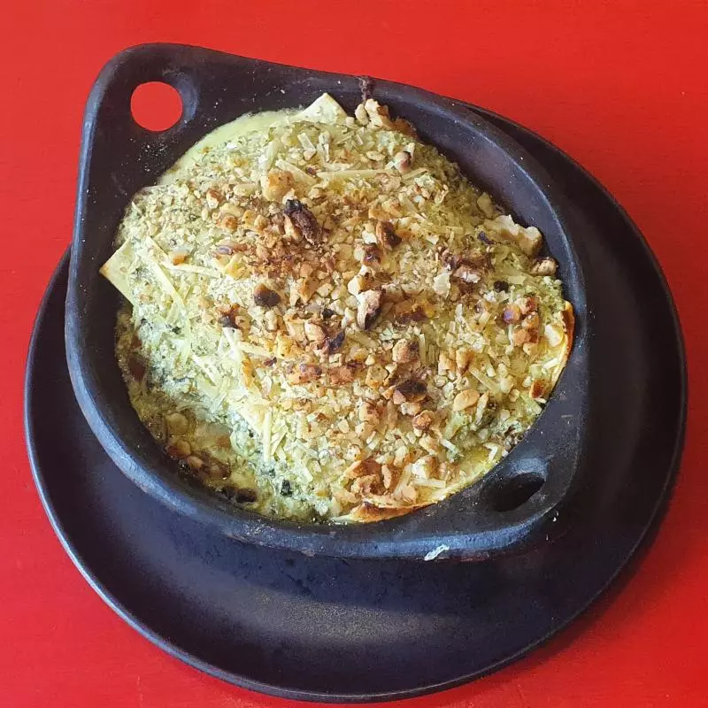 Lasaña al Pesto con Jamòn Serrano