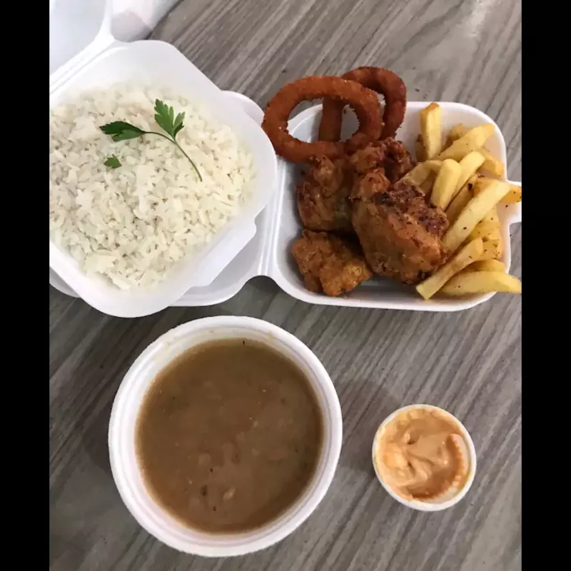 Frango a Passarinho Com Molho Sugo