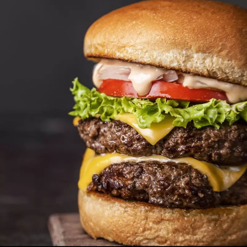 𝑫𝑶𝑵 𝑪𝑶𝑹𝑳𝑬𝑶𝑵𝑬 𝟒.𝟎