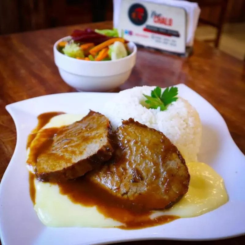 ASADO DE RES CON PURE