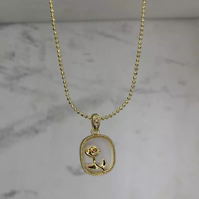 Collar rosa