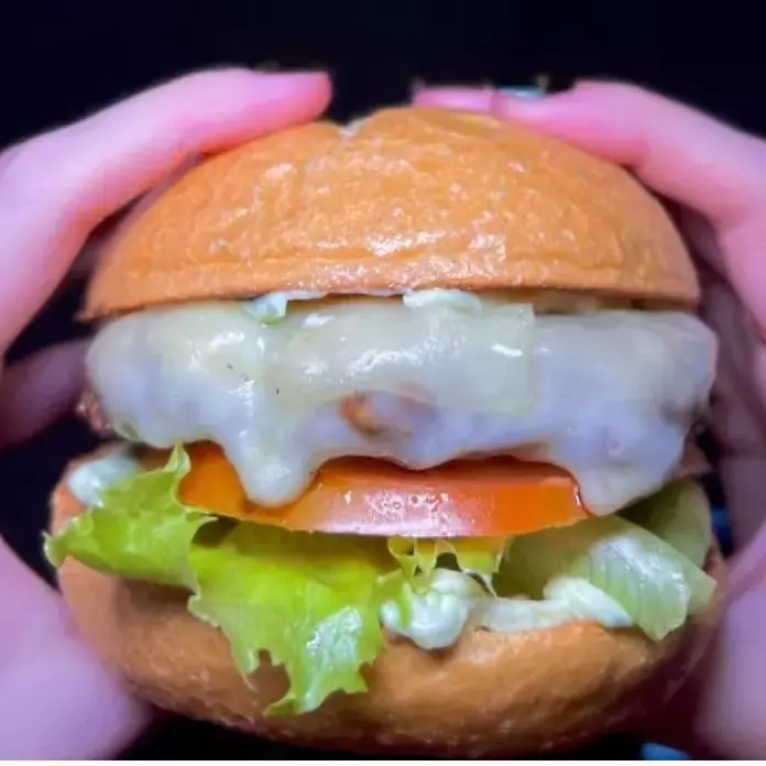 MUZZA BURGER