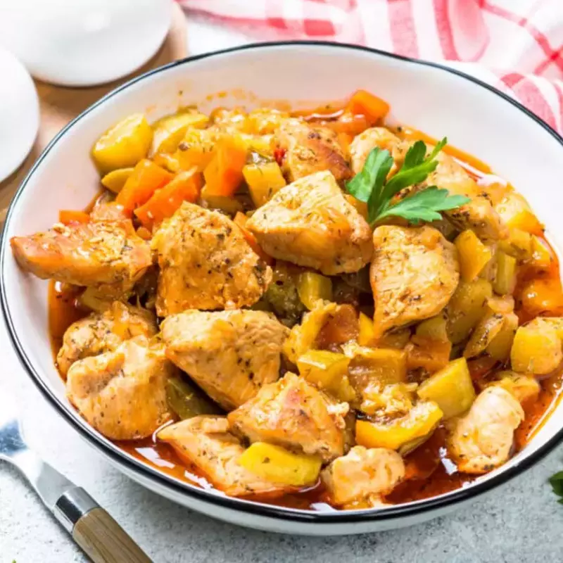 Goulash de Pollo