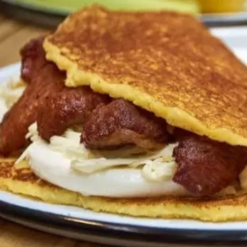 Cachapa 1 Q/Mano y Cochino Frito.