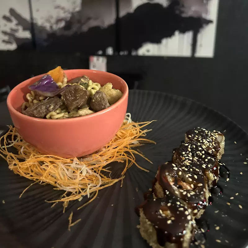 Mini 05 Yakissoba 400grs + Hot Filad