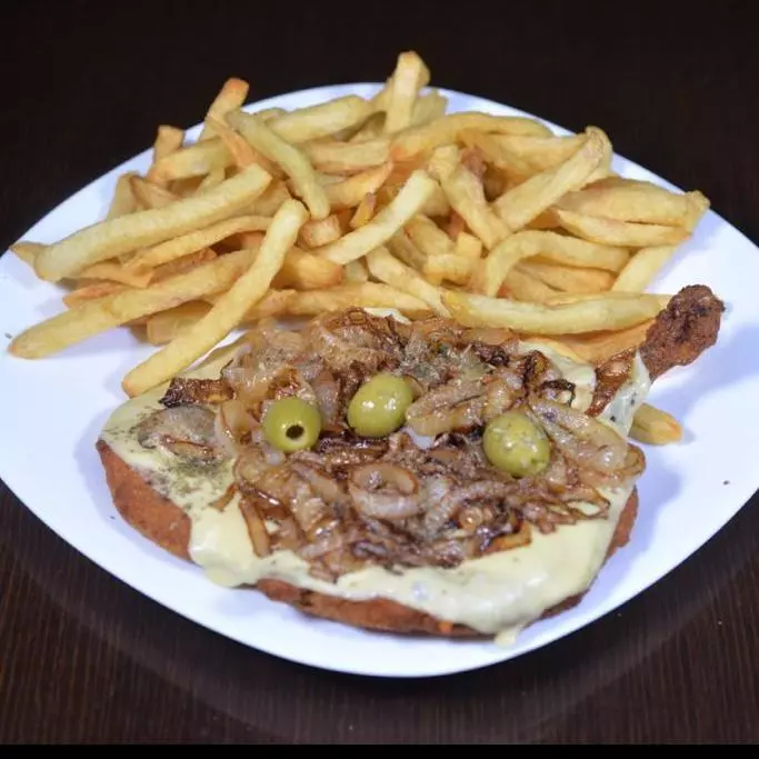 Suprema a la Fugazzeta con Papas fritas