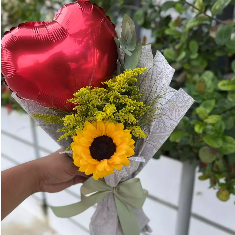 Mini buquê girassol + balão