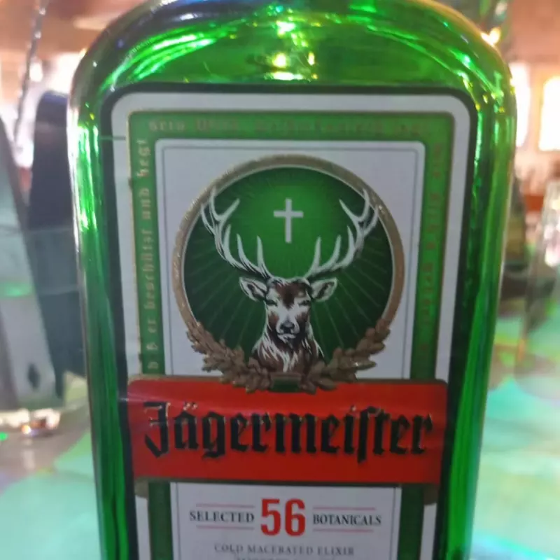 CORTO DE JAGERMEISTER