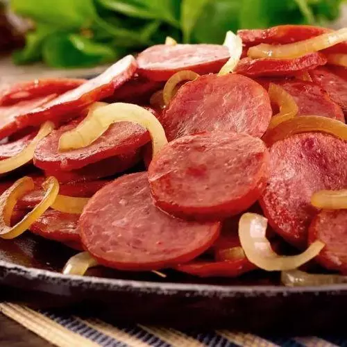 Calabresa acebolada