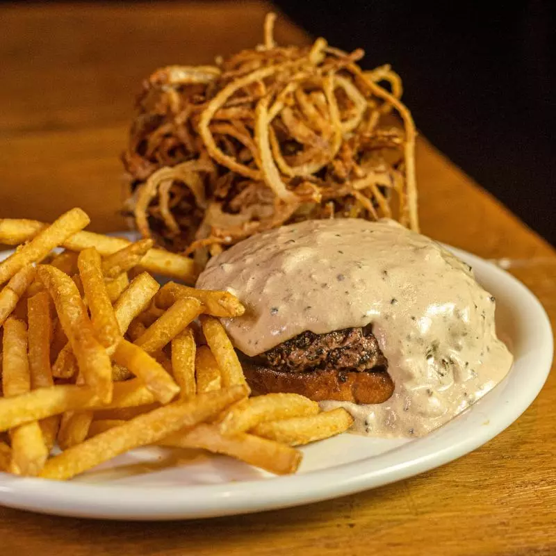 Burger Au Poivre
