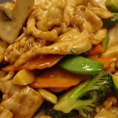 Pollo con champiñon y verdura