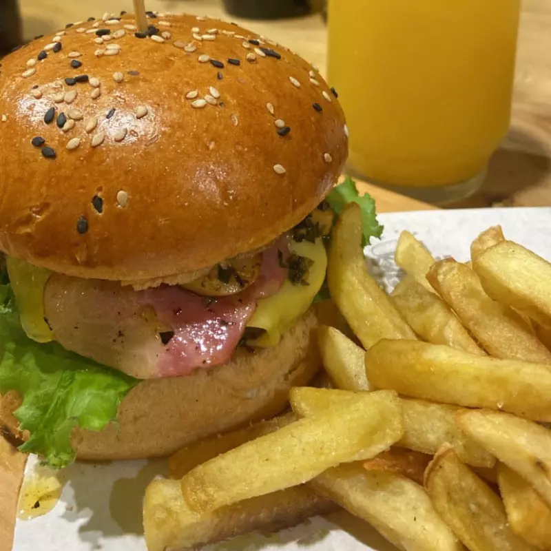 Hamburguesa Cheese de pollo