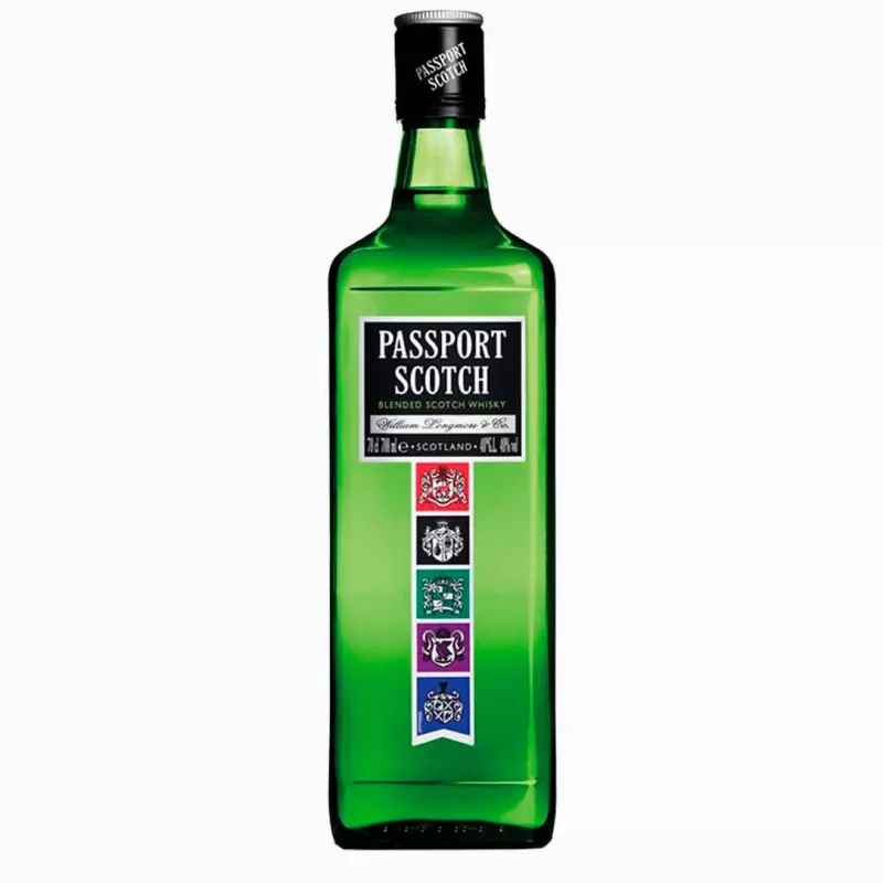 PASSPORT SCOTCH BLENDED 700 ML