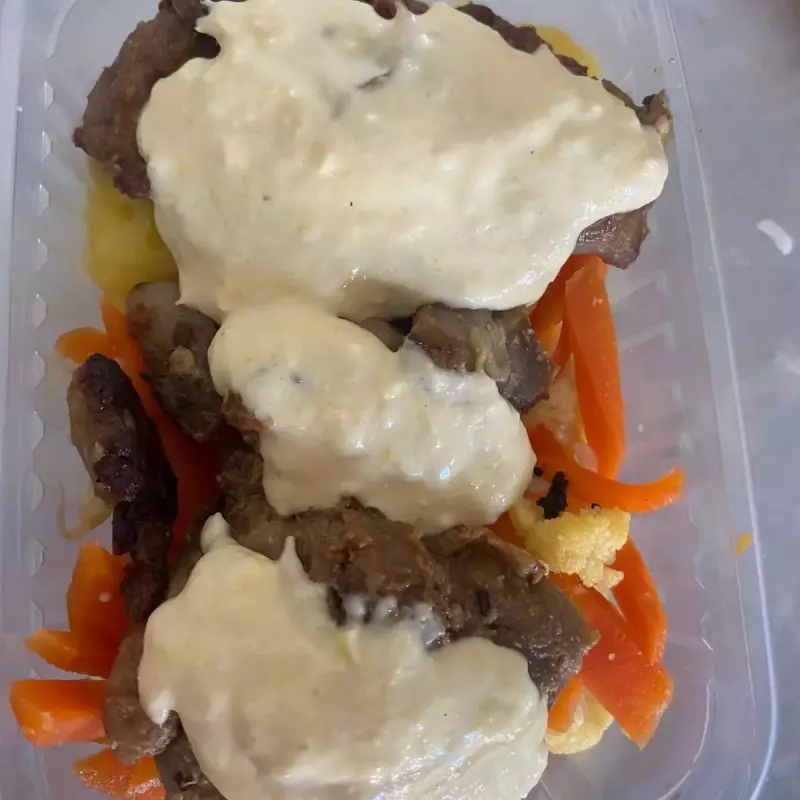 Filé de coxa com creme de milho