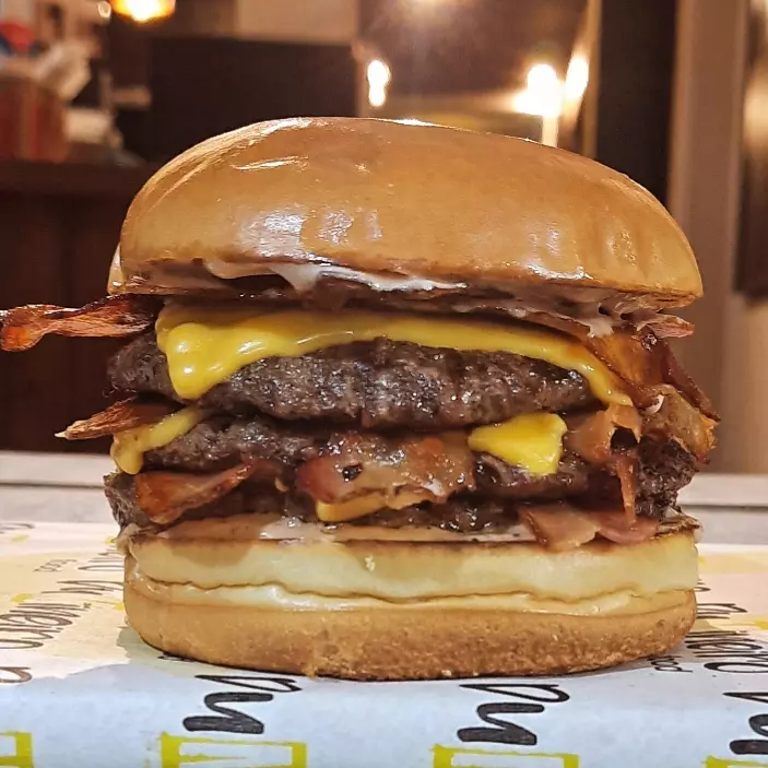 BURGUER 9 - BH TRIPLE BACON
