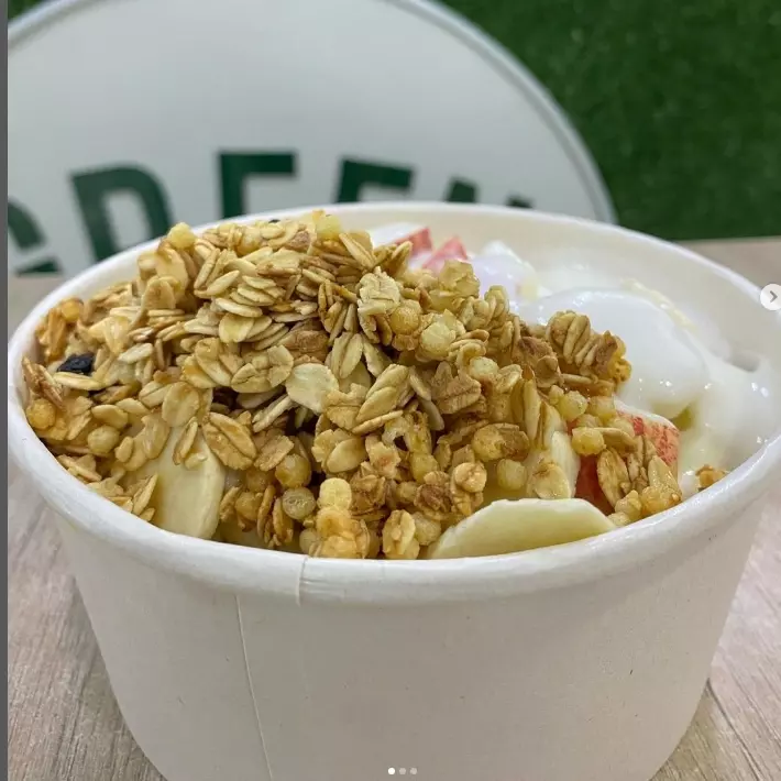 Bowl de frutas y granola 24 onz
