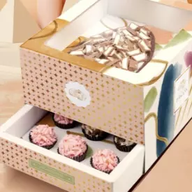 Ovo gaveta com doces