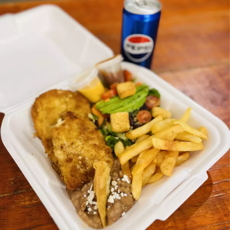 MILANESA DE POLLO + PEPSI