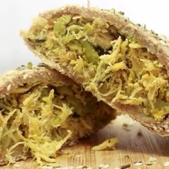 Pastel de frango com brocolis