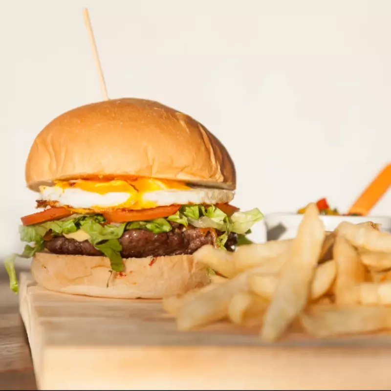 BURGUER COMPLETA