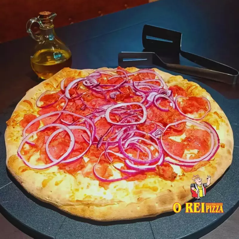 Pizza de Calabresa Acebolada