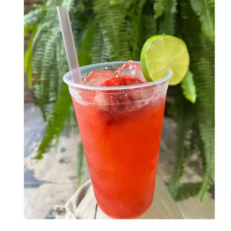 Caipirinha De Morango com Limão