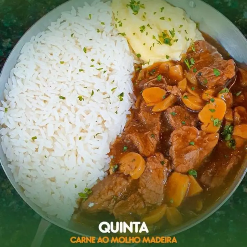 (Quinta feira) CARNE MOLHO MADEIRA