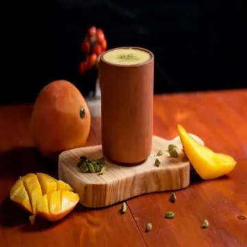 MANGO LASSI