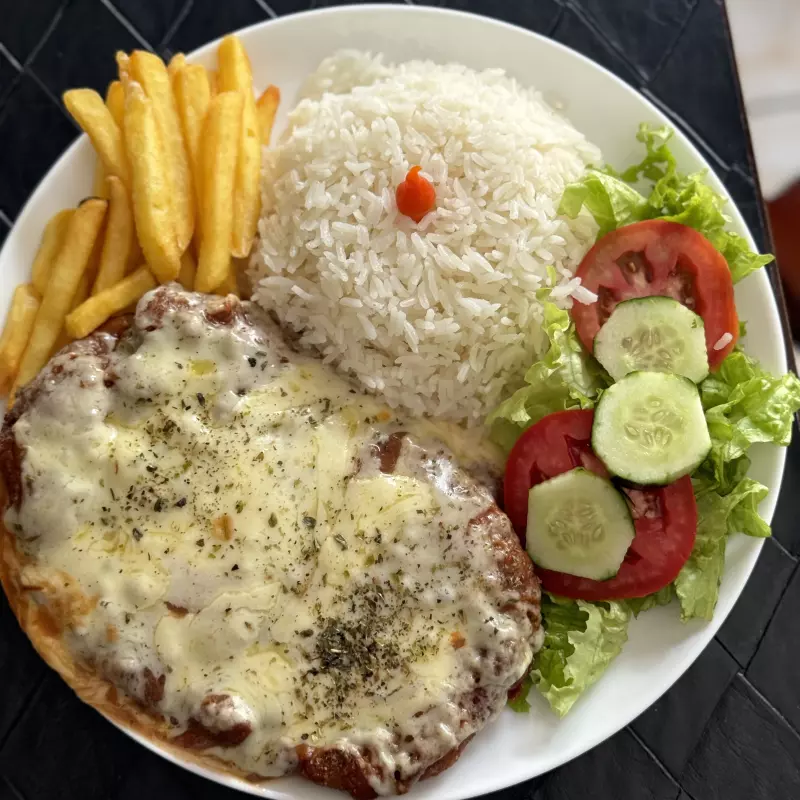 PARMEDIANA DE CARNE (serve 1 pessoa)