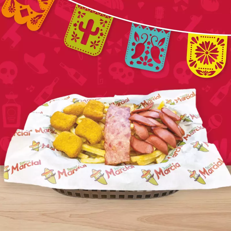 SALCHIPAPA CON NUGGETS