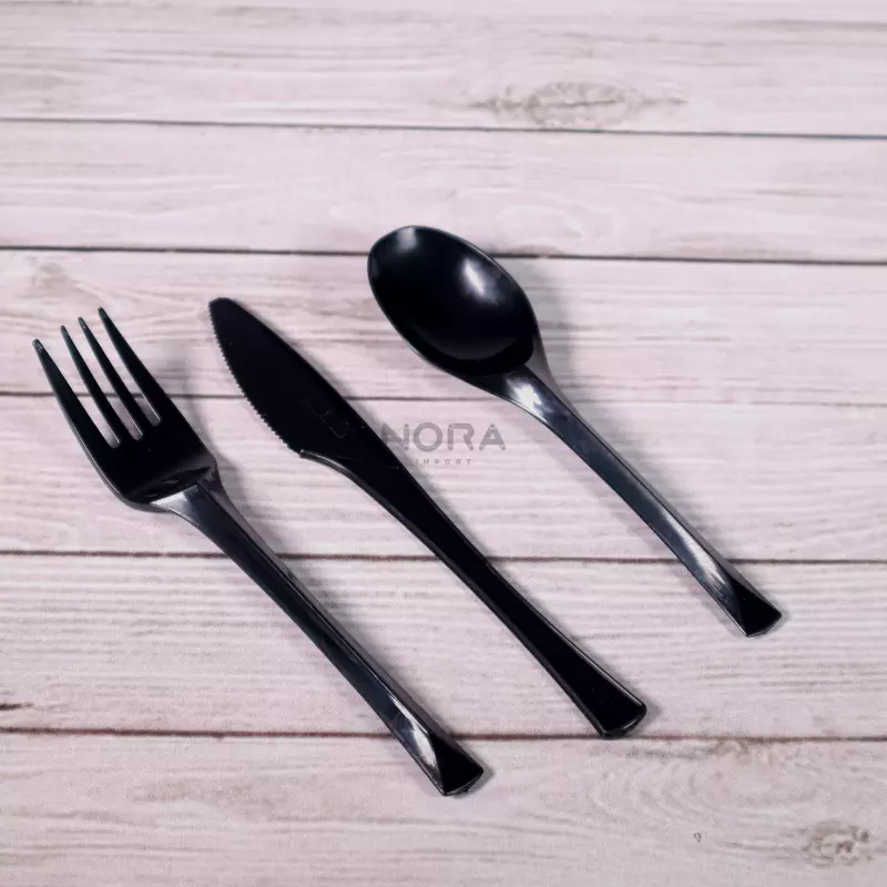 Cubiertos a granel Negros