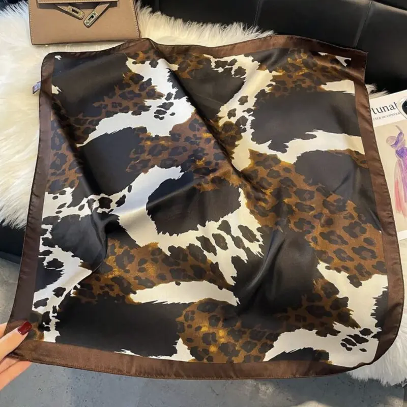 Pañoleta animal print