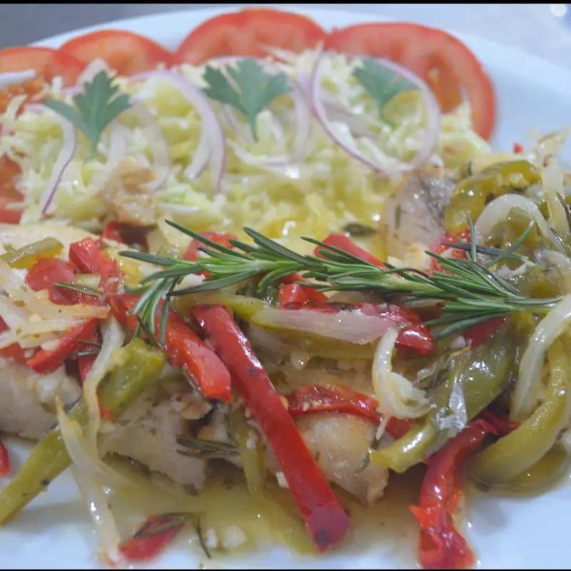 Filé de Dourado grelhado com pimentões