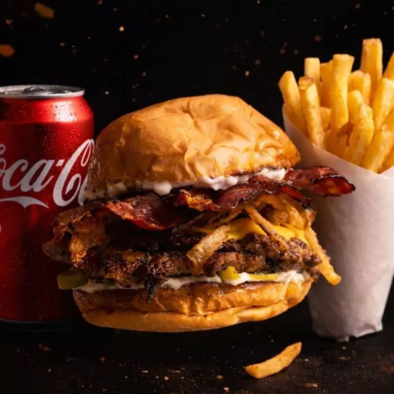 1 crispy Onion Burger Doble + papas