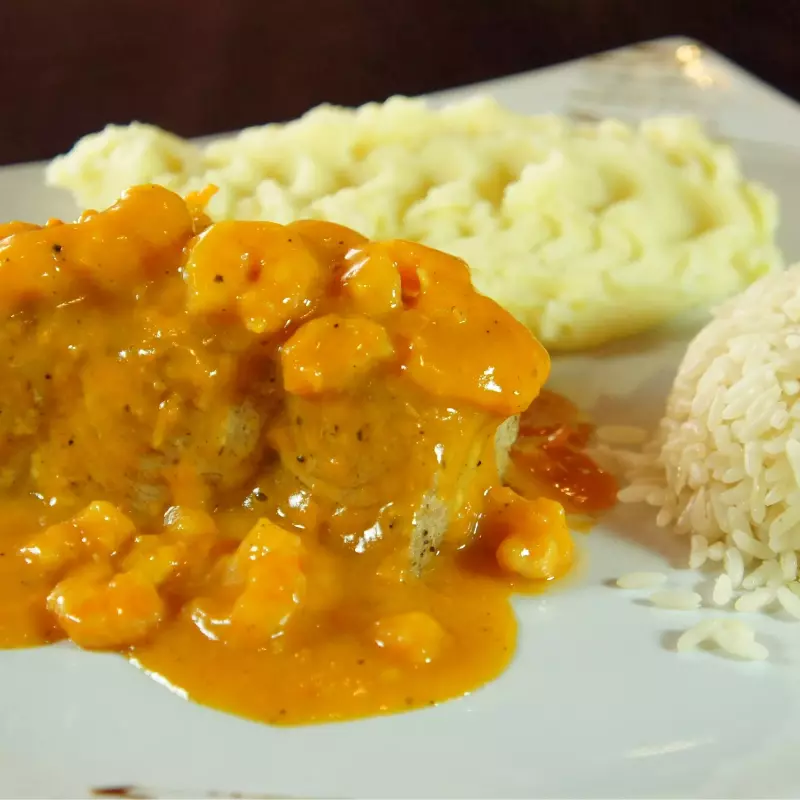 Peixe ao Molho de Camarão