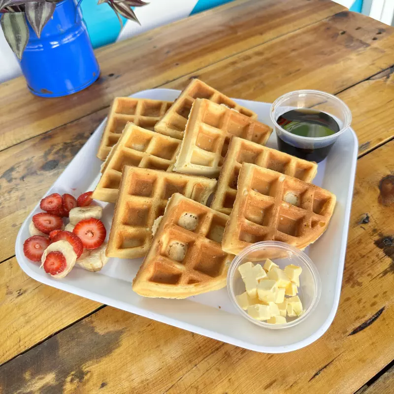 Waffles con miel de maple